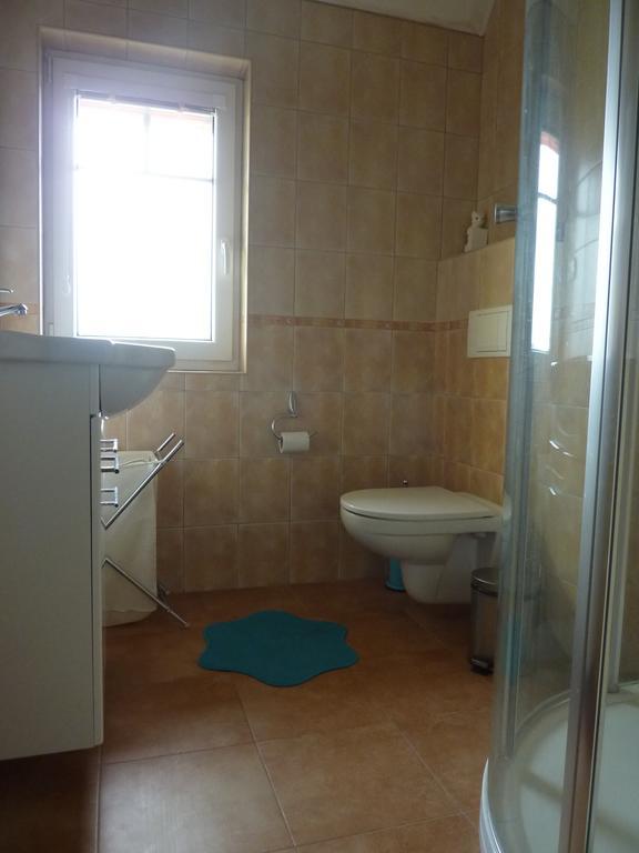 B&B En Mini-Camping Pension Kidafo Libun Экстерьер фото